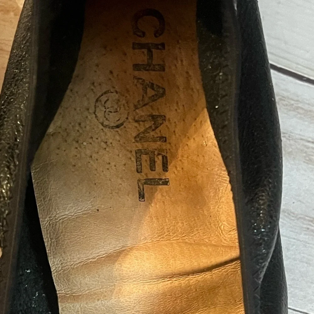Chanel Black/Gold Leather Camellia Sz 39 EUR 9 US Beaded Scrunch Ballet Flat